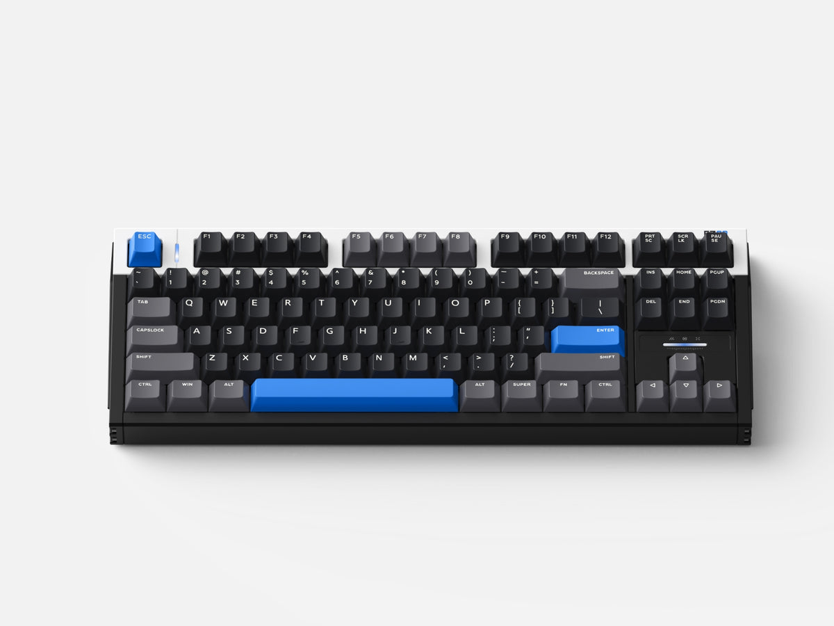 IQUNIX EZ75 HE vista frontale prospettica con chassis in alluminio e keycap gaming
