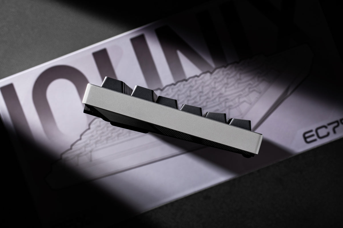 IQUNIX EC75 Hall Effect keyboard side profile
