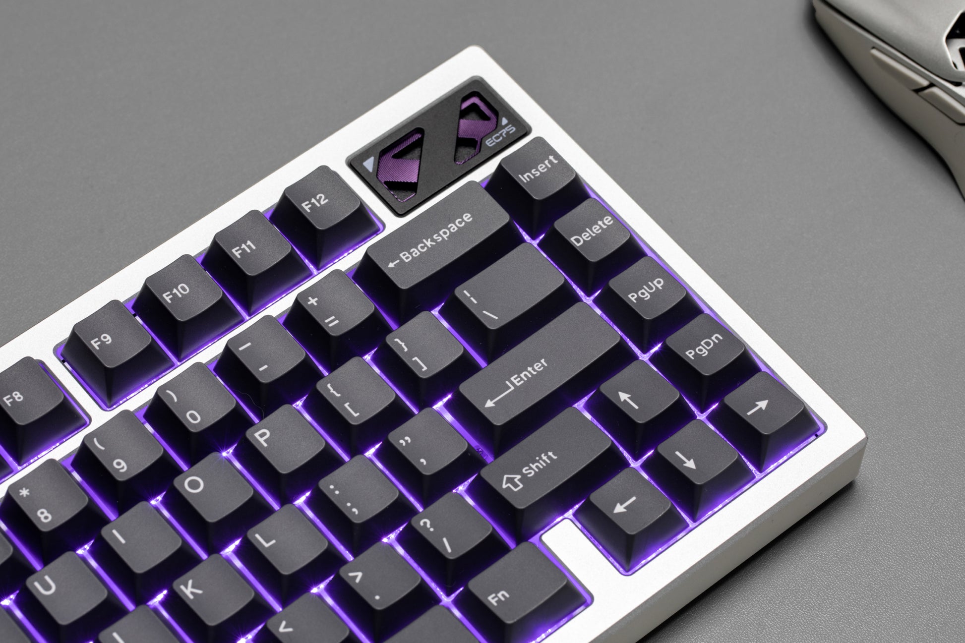 IQUNIX EC75 gasket mount keyboard internal structure